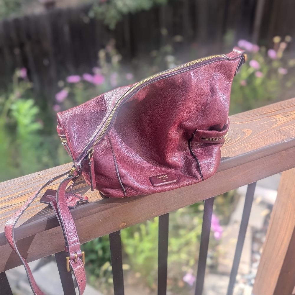 Maroon Leather Fossil bag